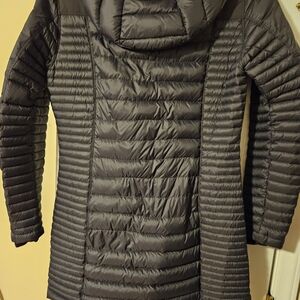 Women's Quilted Hooded Jacket - Black